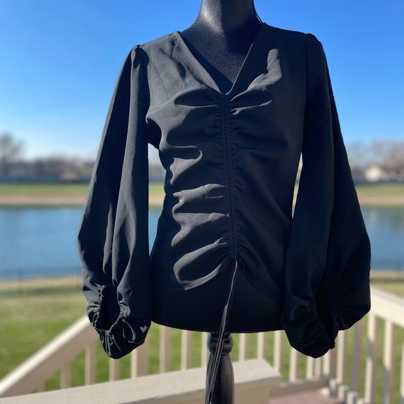 Black cece top with puffy sleeves - Picture 2 of 9